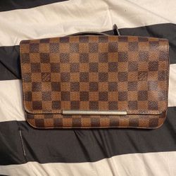 Louis Vuitton Crossbody Purse