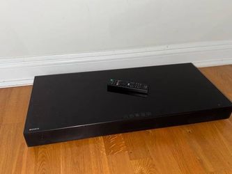 Sony HT-XT2 soundbar with built in sub/Bluetooth includes remote
