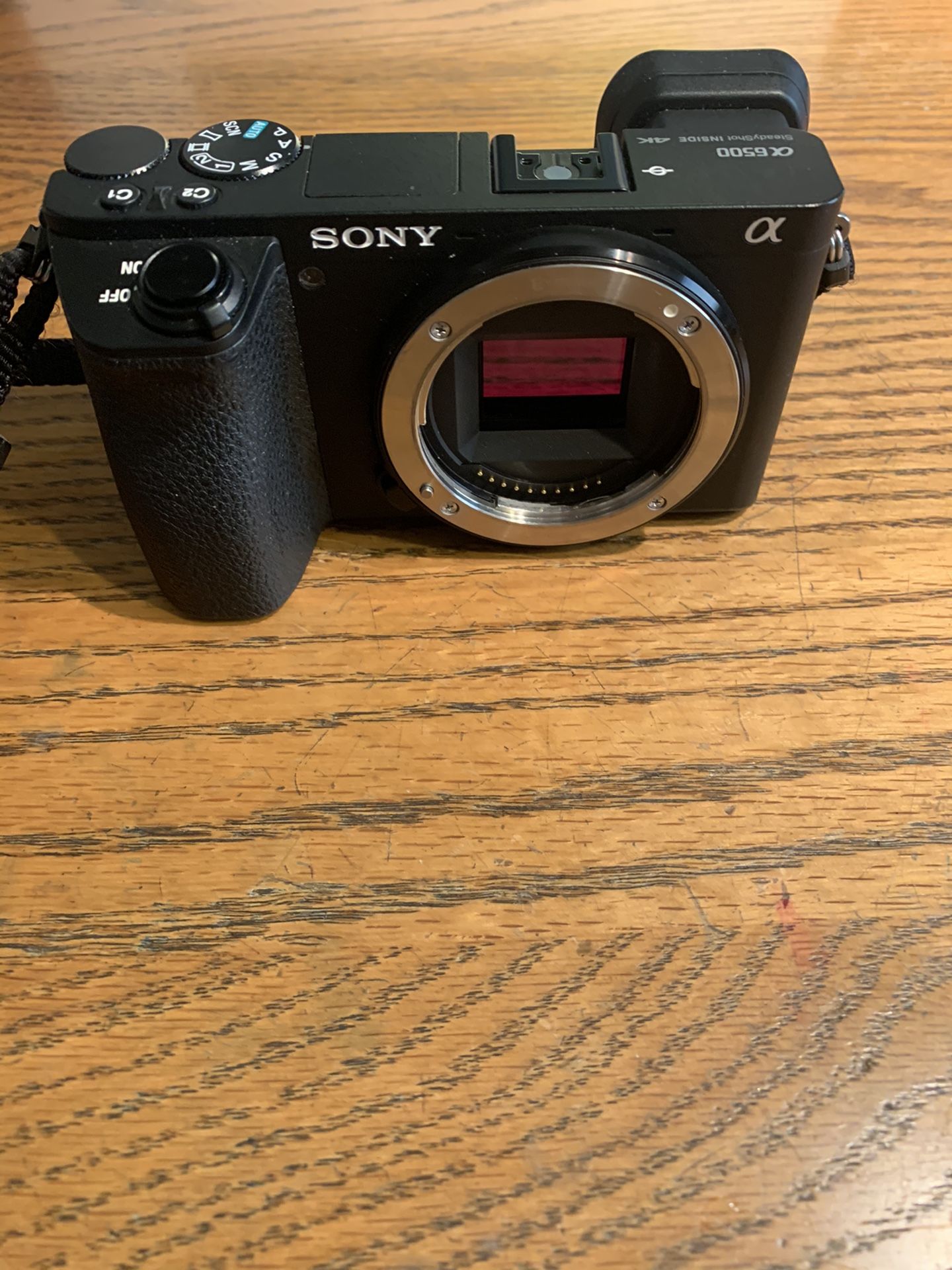 Sony a6500 like new only took 100 images