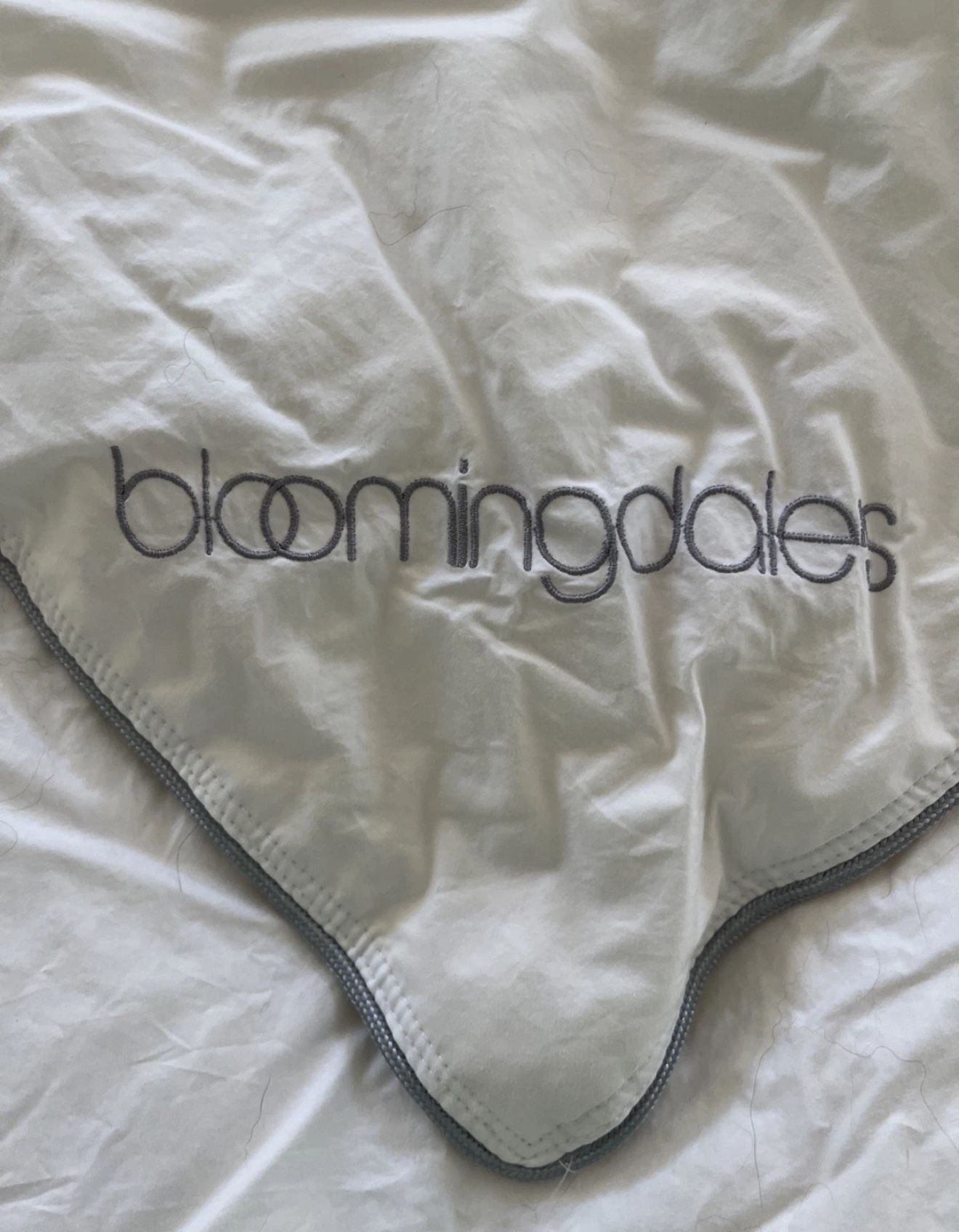 Bloomingdales My Luxe Down Alternative Comforter Queen King Cotton Batiste White 94” X 102” Bedding Bedroom