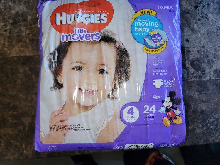 Huggies little movers size 4