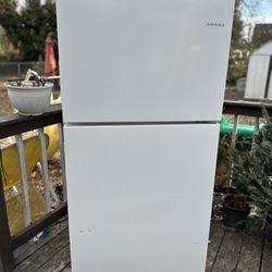 Amana Brand Refrigerator 