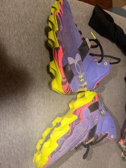 Baseball shoes 4.5y