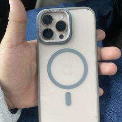 iPhone 16 Pro Max Lock 