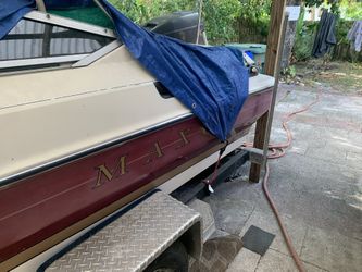 Nice Boat Runs great