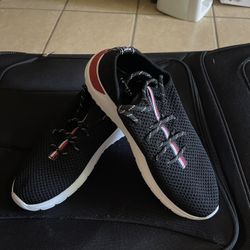 New Tommy Hilfiger Athletic Shoes Size 9
