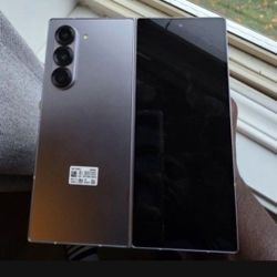 AT&T SAMSUNG FOLD 6  256GB ($690)