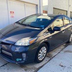 2012 Toyota Prius Plug In