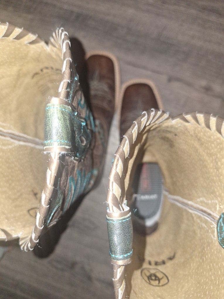 Ariat Women Boots Size 7B