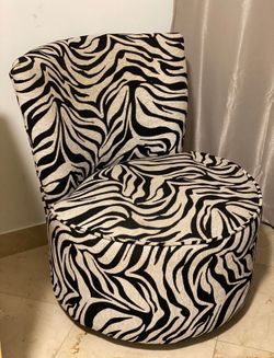 Swivel Giratory 23 x 29 x 32 Inches