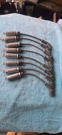 Set of original GM plug wires for a LS1 LS2 LS3 6.0 5.3 4.8
