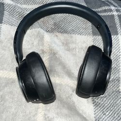 Beats Solo Pro