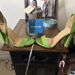 Green Sandel Heels Size 6 1/2