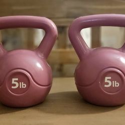 Pair of 5 lb kettlebells 