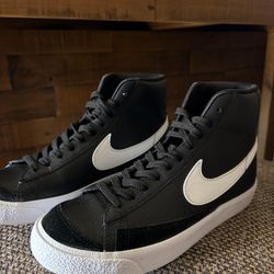 Nike blazer Mid ‘77