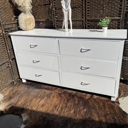 Dresser 6 drawers repinted white $66
