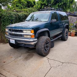 Chevy Tahoe , 4x4, 2dr! 
