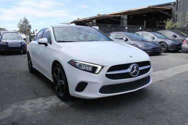 2019 Mercedes-Benz A 220