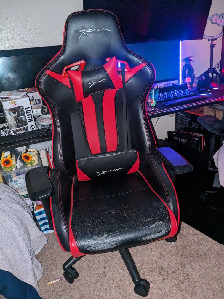 Red Gaming Chair *Read All Description*