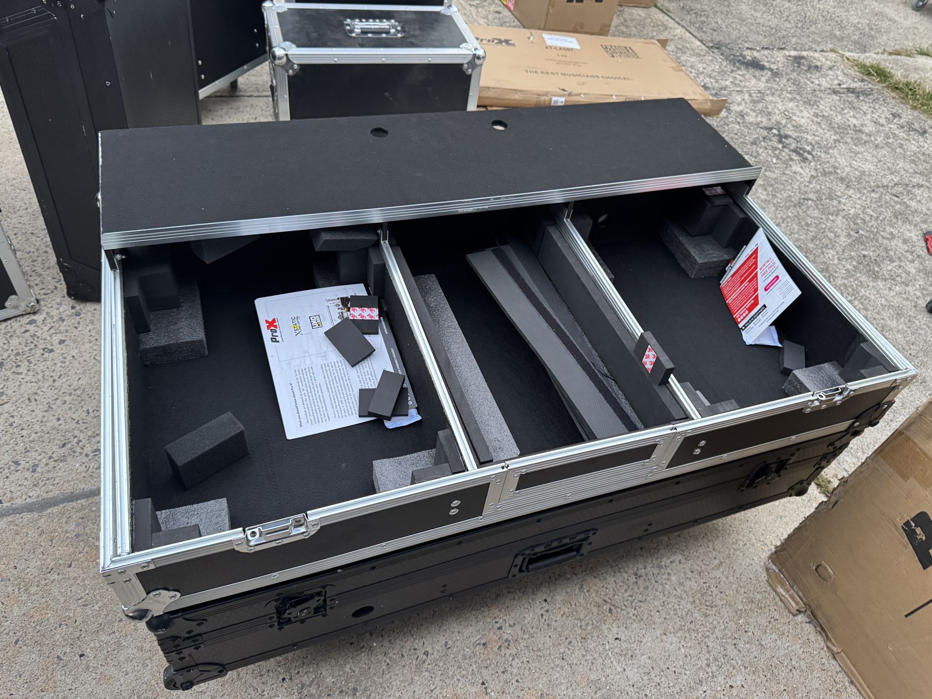 Flight Coffin Case For 12" Rane 72 Mixer and 2 Turntables Mode W/ Laptop Shelf and Wheels $200