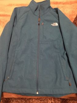 Woman's north face jacket