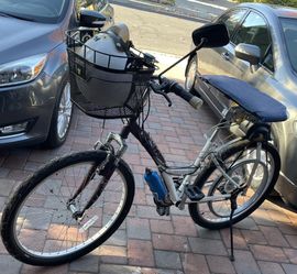Gas Motor Powered Bike With Basket, Water Bottle, and Helmet