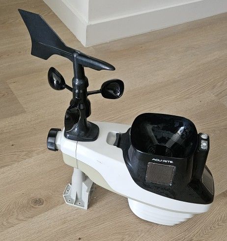 Acurite Atlas 5 in 1 Weather Station