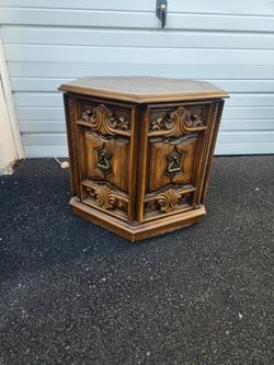 Mid-Century Modern End Table