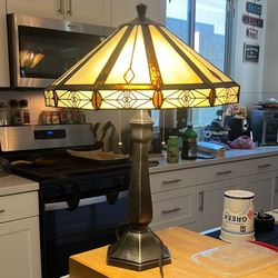 Tiffany Stained Glass Table lamp 24 Inches tall