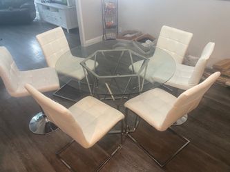 Kitchen table with chairs and 2 barstools