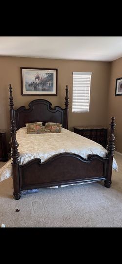 Thomasville 6pc Bedroom  set Queen size