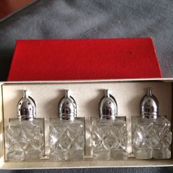 Vintage Viking (4) 2” Cut Crystal Salt Pepper Shakers Circa 1950’s Japan