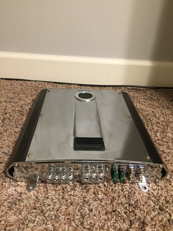 AudioBahn A8002V Amplifier