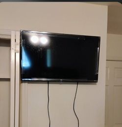 32 inch Roku tv