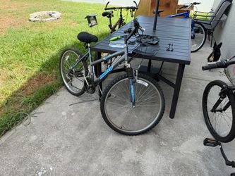 Gray Mountain Bike with Front Suspension