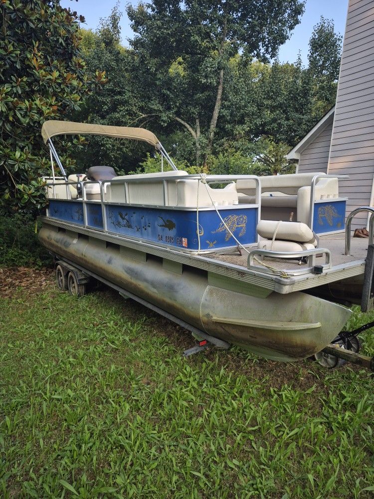 Pontoon Boat 