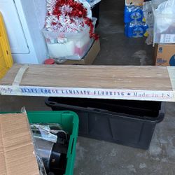 Laminate Flooring Have 3 Boxes