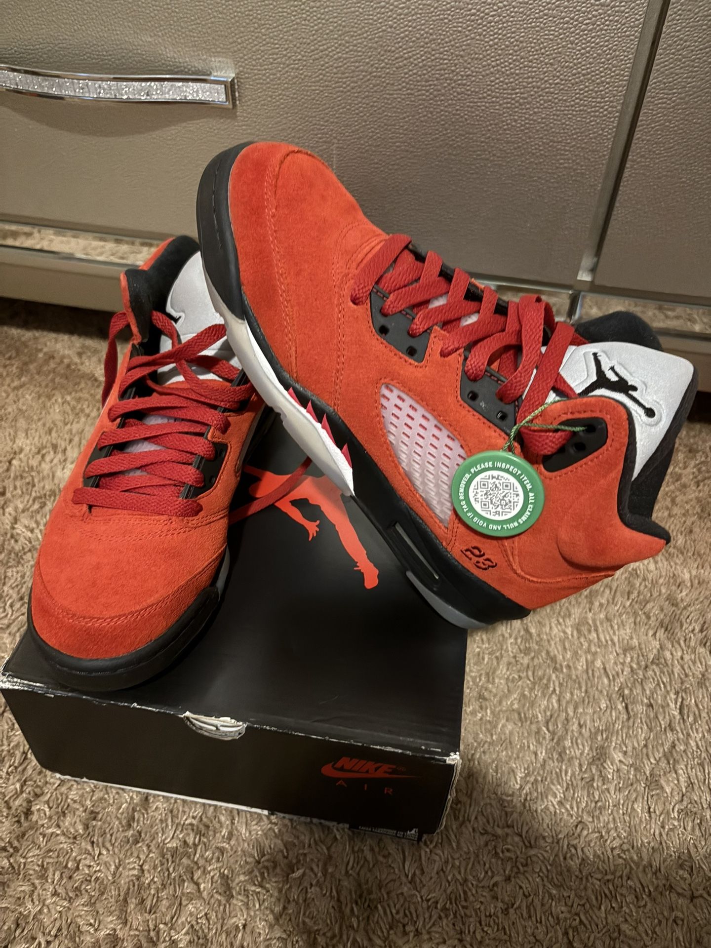 Jordan Retro 5 Grade School Size 6.5