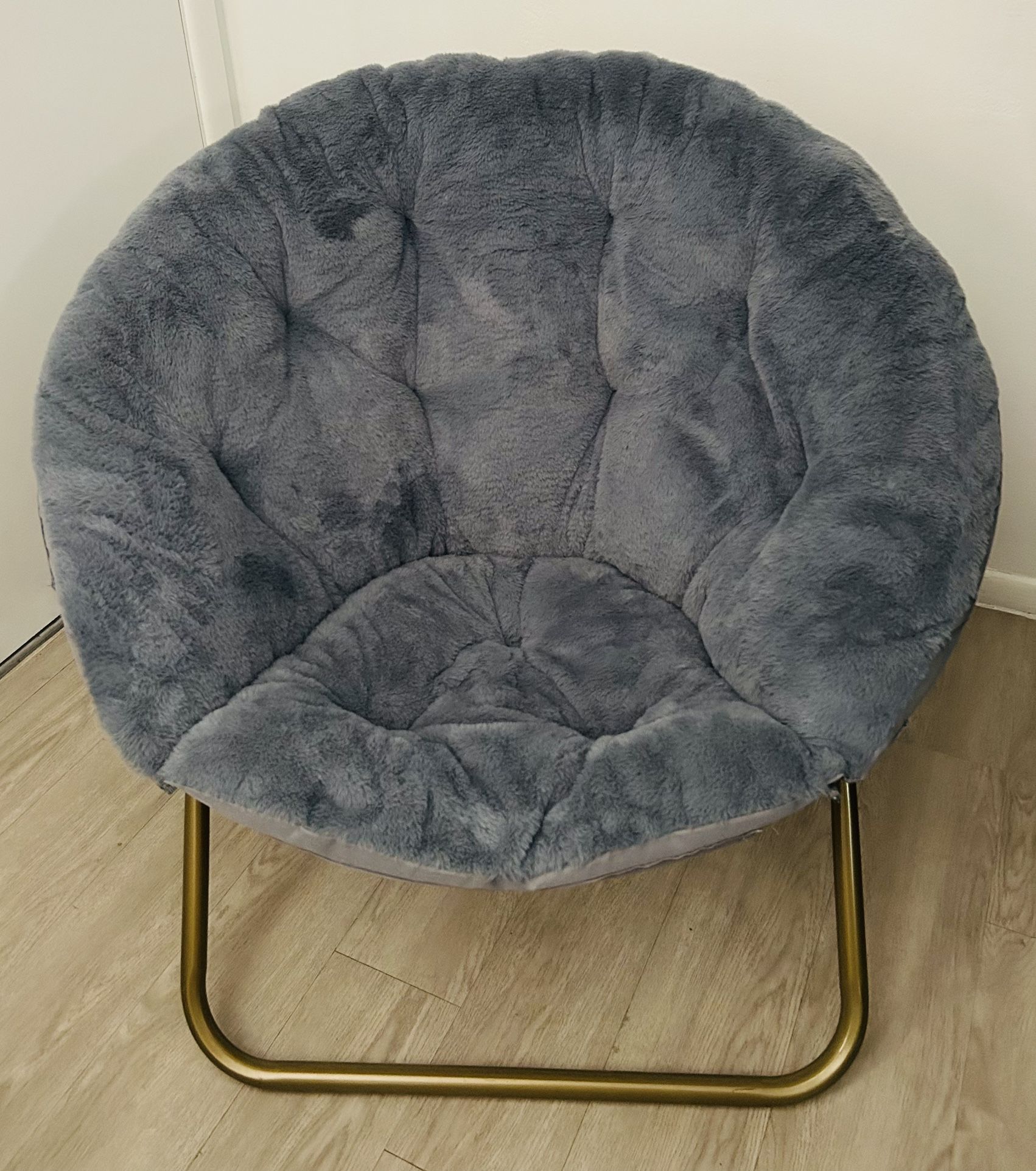 Round Furry Chair 