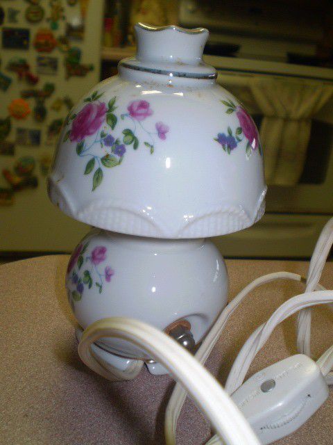 Vintage 50 60s lrice Porcelain Portable Perfume Lamp White 2 Tier with Roses Made in Japan