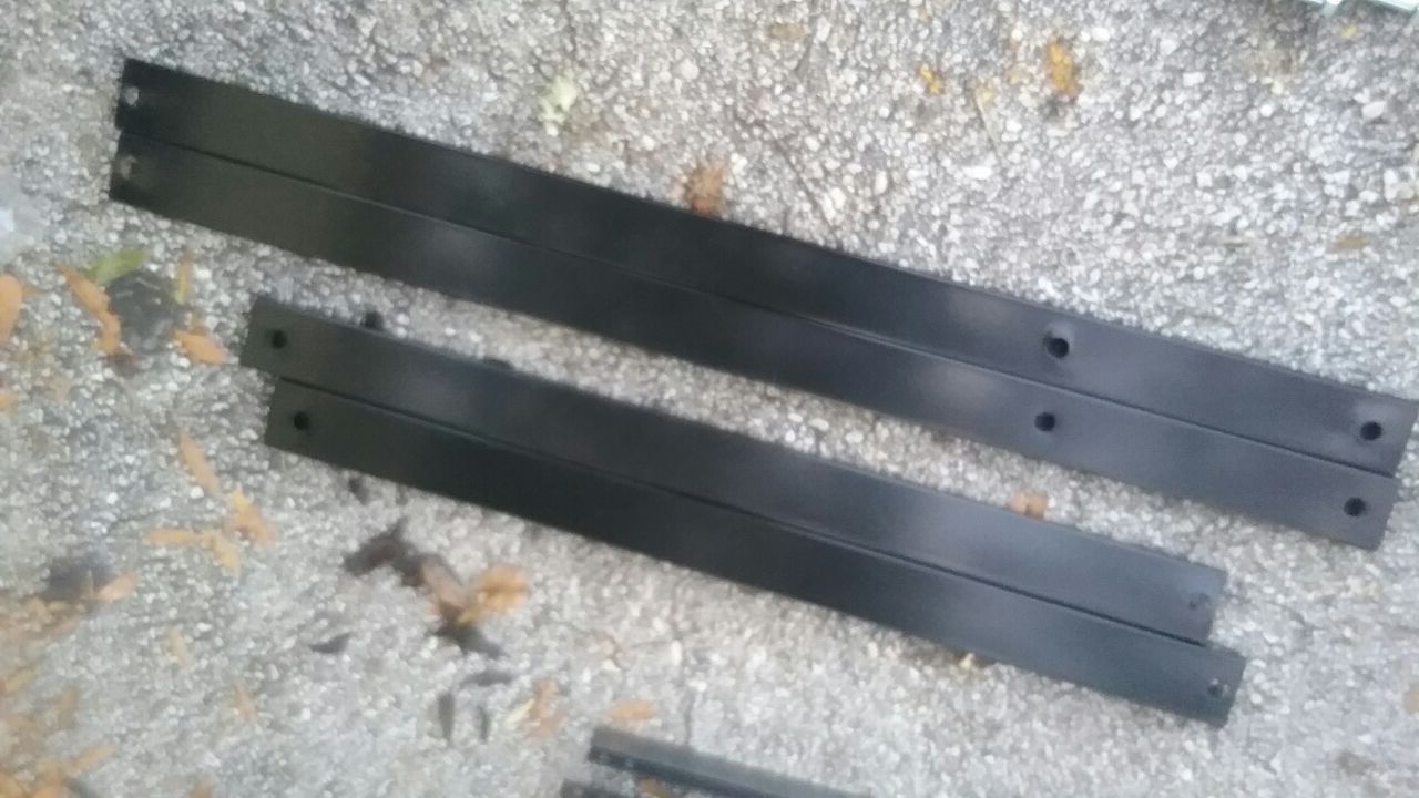 Square turning metal for basketball setup