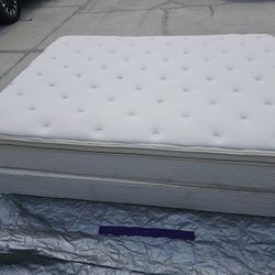 Queen Mattress And Box Spring 
