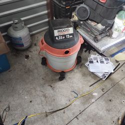 Ridge Wet Dry Vac 4.25 Hp 12 Gal