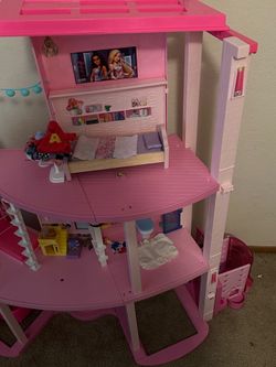 Barbie dream house