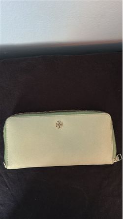 Tory Burch wallet