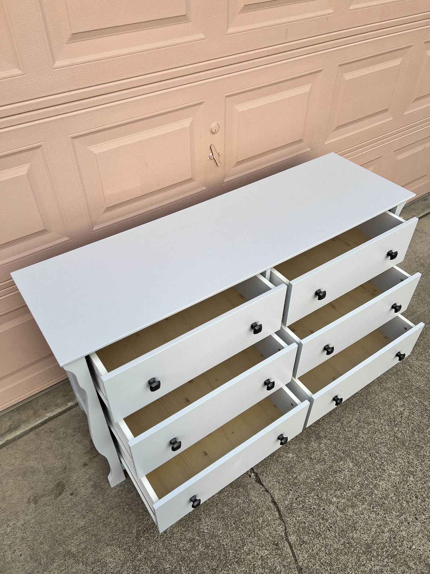 Wide Dresser