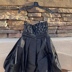 Alice and Olivia Black cocktail dress Women’s size 2 NWT 