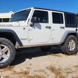 PARTING OUT 2009 Jeep Wrangler Rubicon 