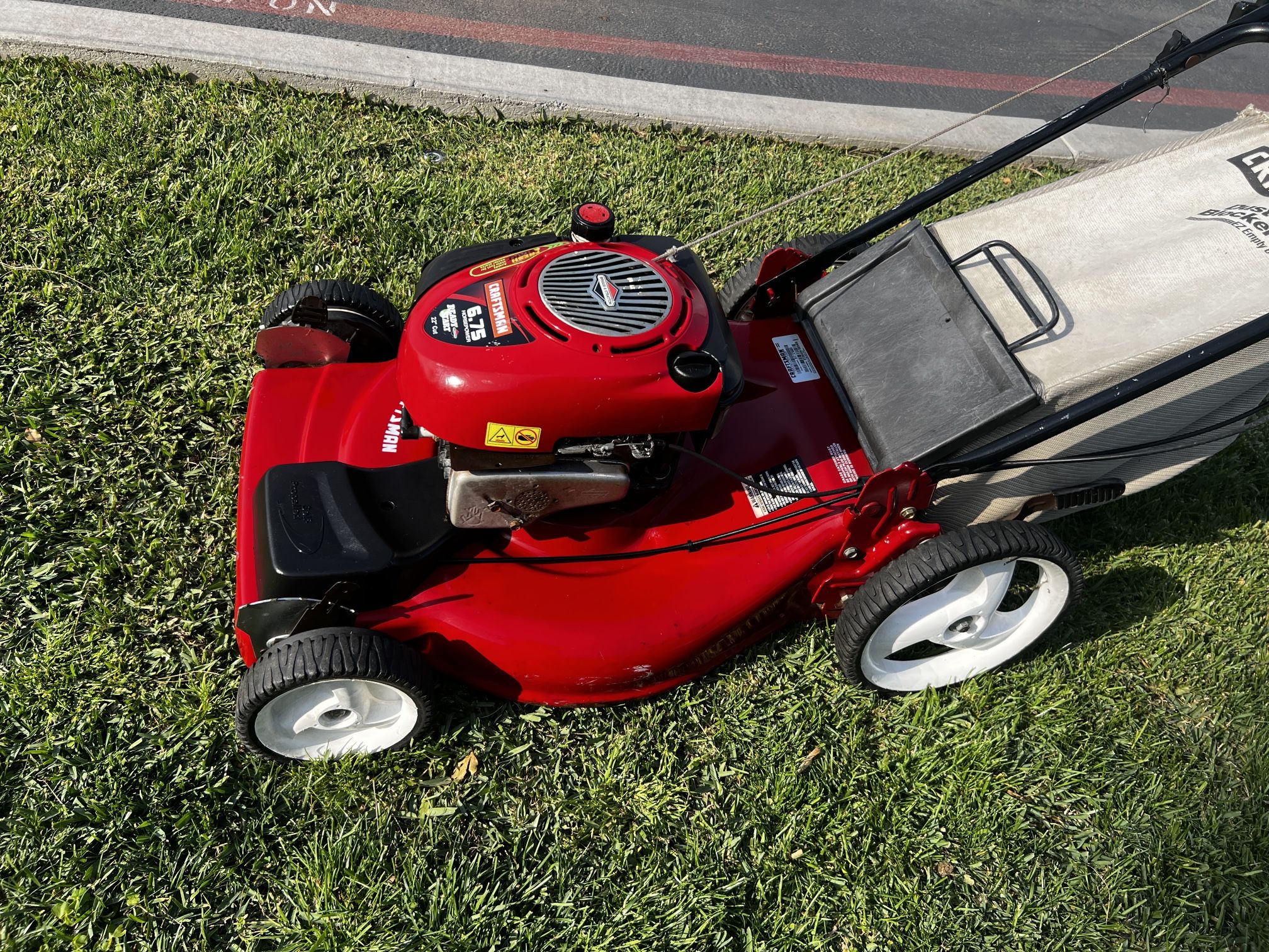 LAWN MOWER CRAFTSMAN 22” 6.75 HORSEPOWER SELF PROPELLED BIG REAR WHEELS