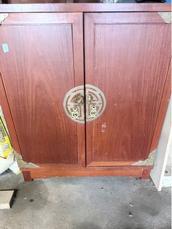 Bar cabinet